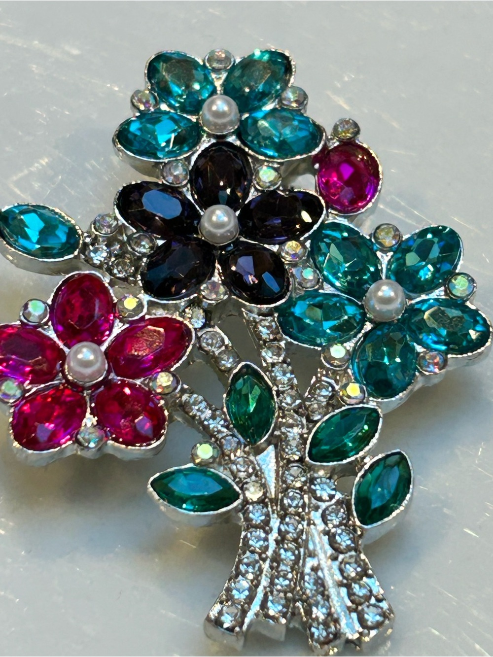 Multicolor Crystal Flower Bouquet Brooch silver tone faux pearls pin